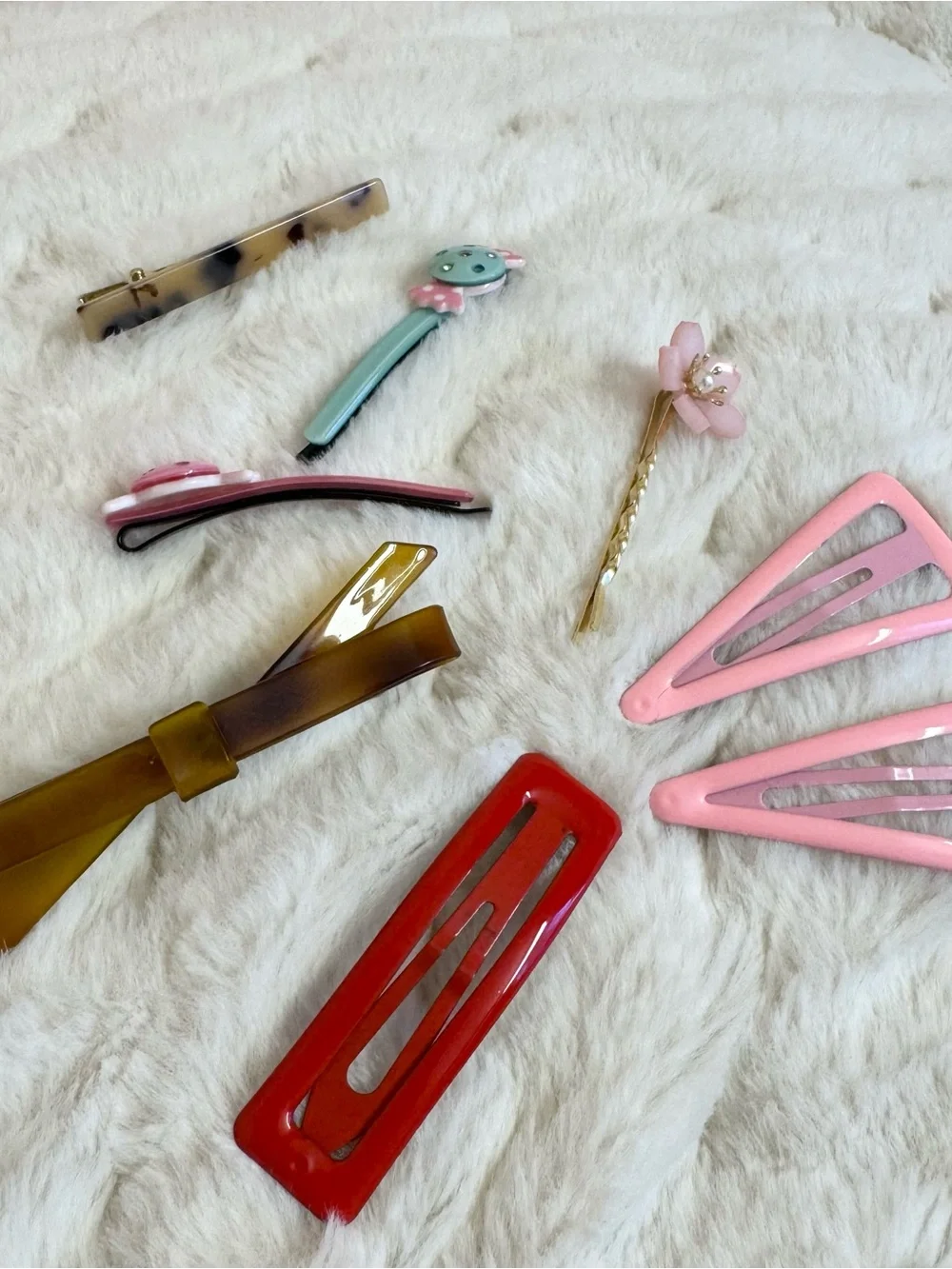 Kawaii Miscellaneous Hair Clip Set  Decorative Clips and Barrettes 8 Pc Set